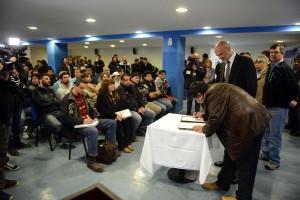 firma viviendas petroleros2